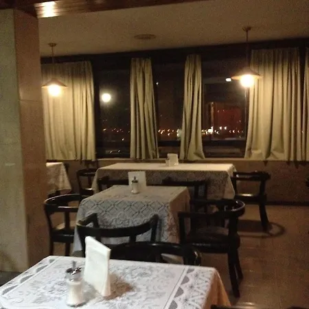 Residencial Dos Carvalhais 公寓 吉马良斯